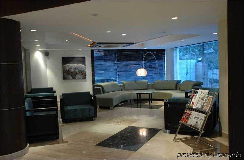 העיר בנגלור Shravanthi Sarovar Portico מראה חיצוני תמונה