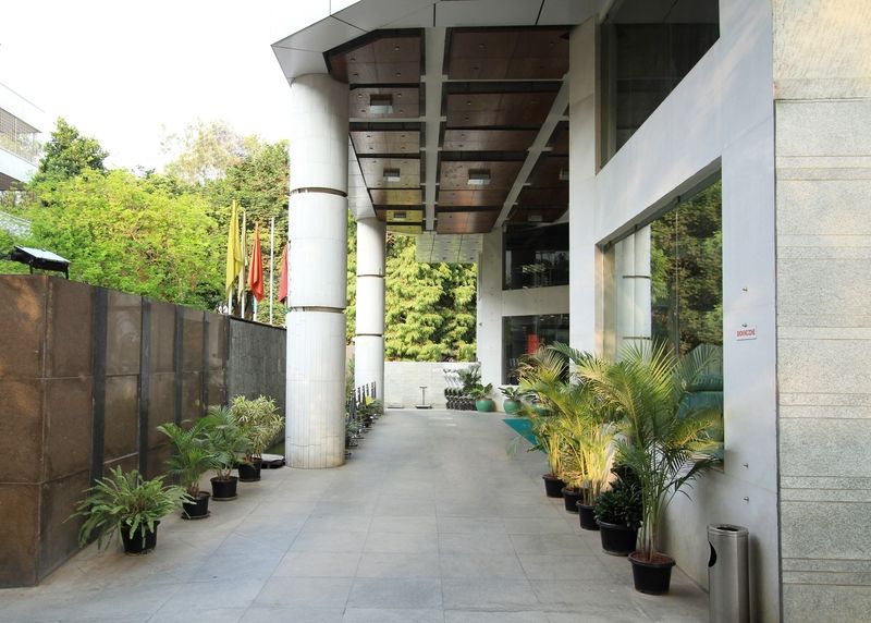 העיר בנגלור Shravanthi Sarovar Portico מראה חיצוני תמונה