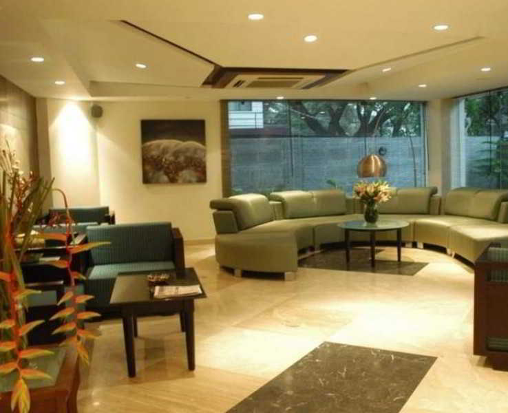 העיר בנגלור Shravanthi Sarovar Portico מראה חיצוני תמונה