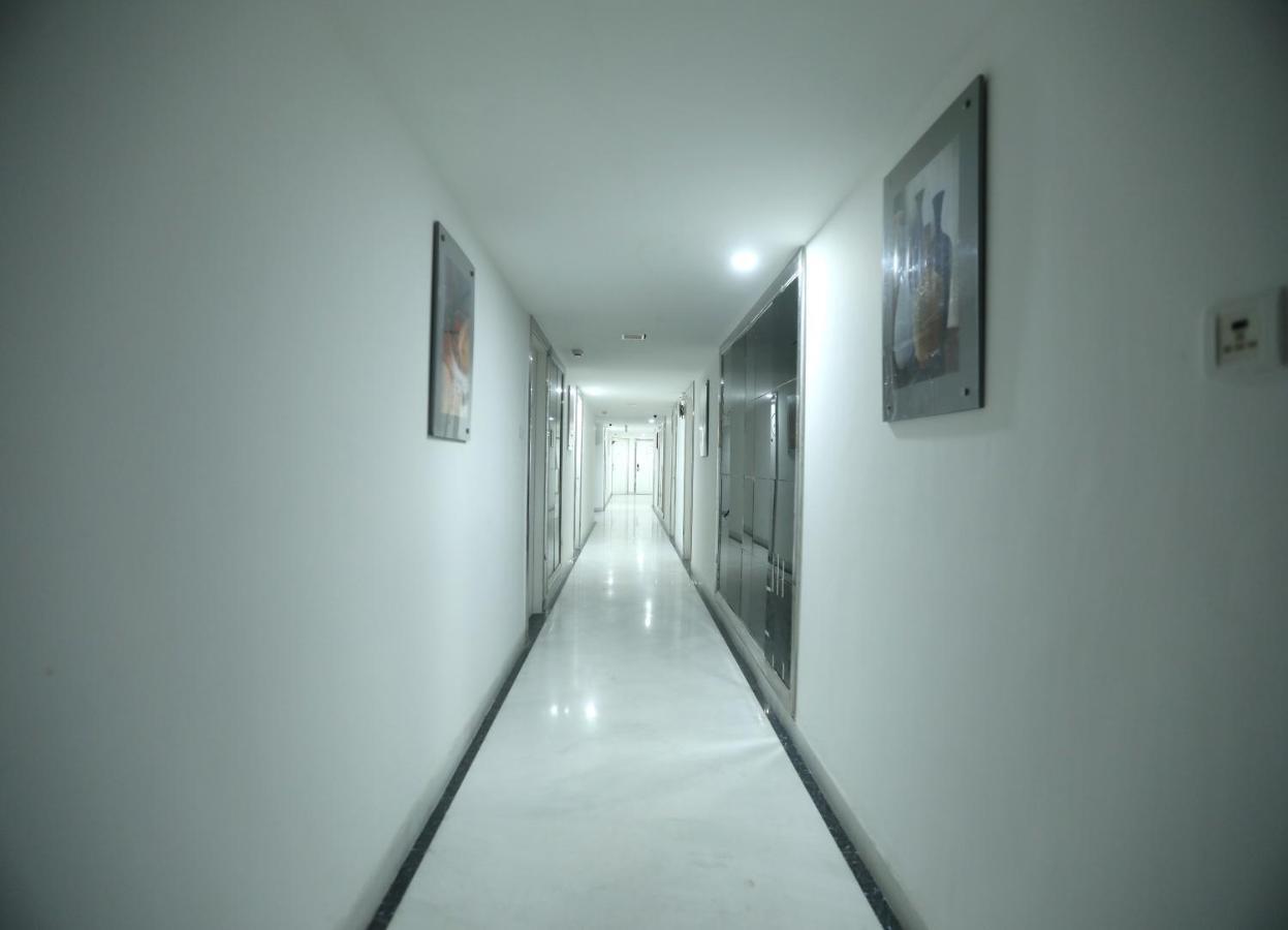 העיר בנגלור Shravanthi Sarovar Portico מראה חיצוני תמונה